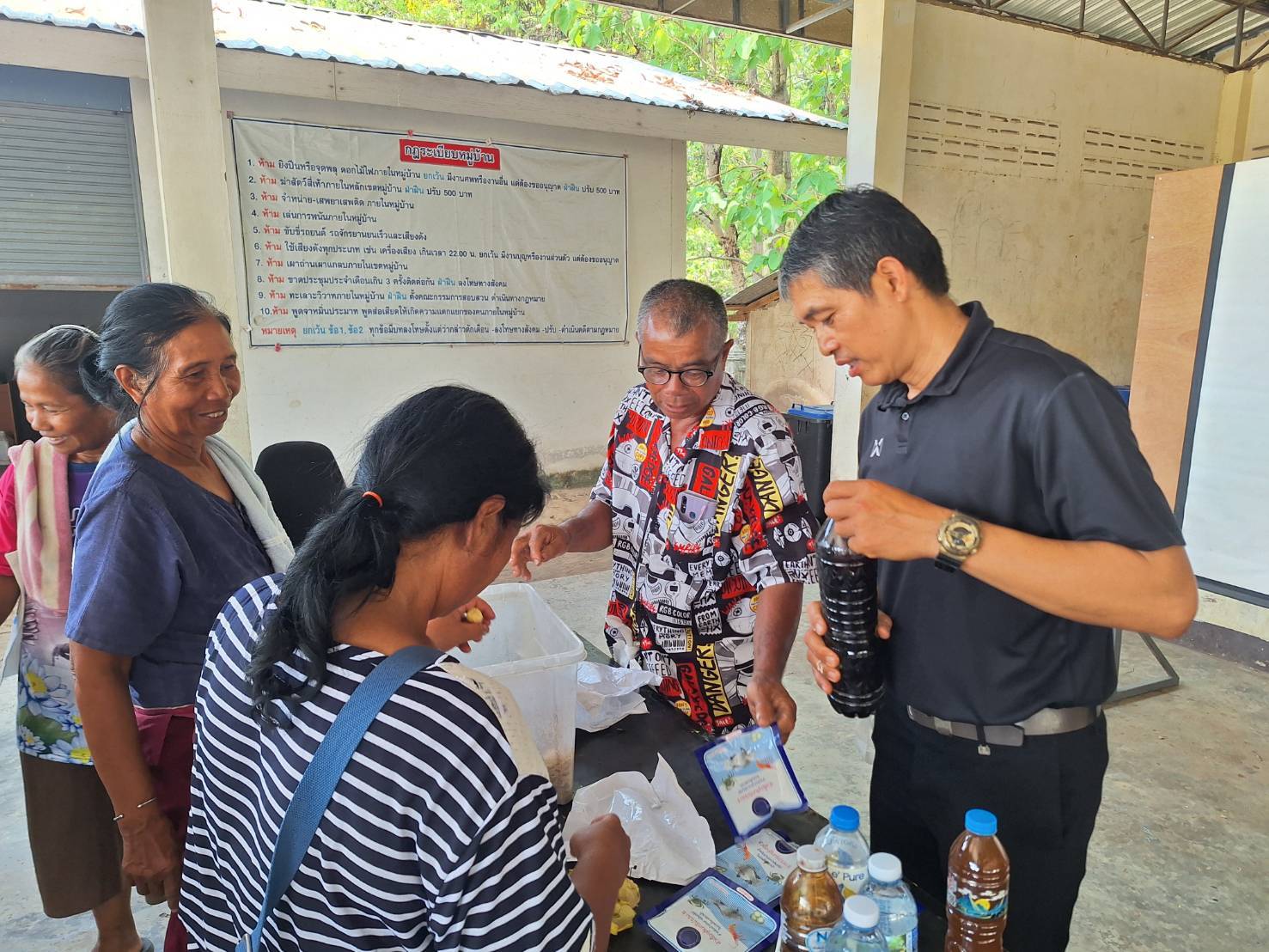 ประมงอุบล จัดอบรมเกษตรกรภายใต้โครงการพัฒนาอาชีพการเพาะเลี้ยงปลาตะเพียนขาวในบ่อดิน กิจกรรมฝึกอบรมการเพาะเลี้ยงปลาตะเพียนขาวในบ่อดิน งบกลุ่มจังหวัดภาคตะวันออกเฉียงเหนือตอนล่าง 2 ภายใต้แผนปฏิบัติราชการประจำปี พ.ศ. 2569 ของกลุ่มจังหวัด..คลิก