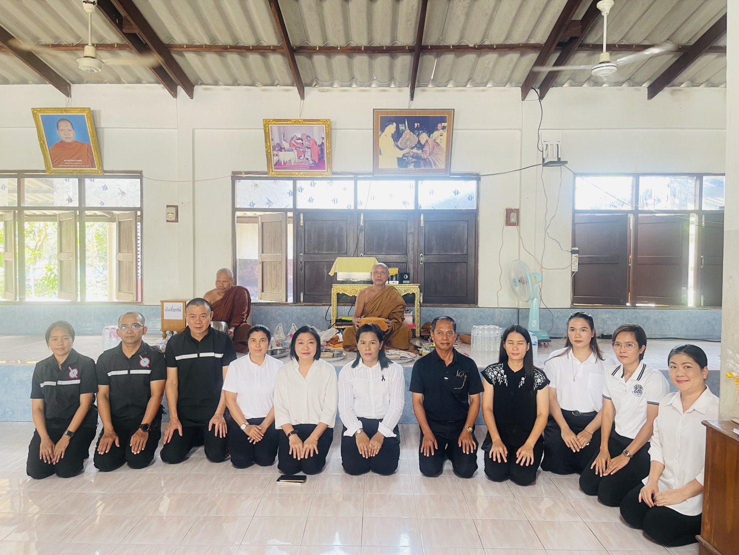 ร่วมกิจกรรมทำบุญ ฟังธรรมเทศนาและเยี่ยมวัด เนื่องในวันธรรมสวนะ (วันพระ)..คลิก