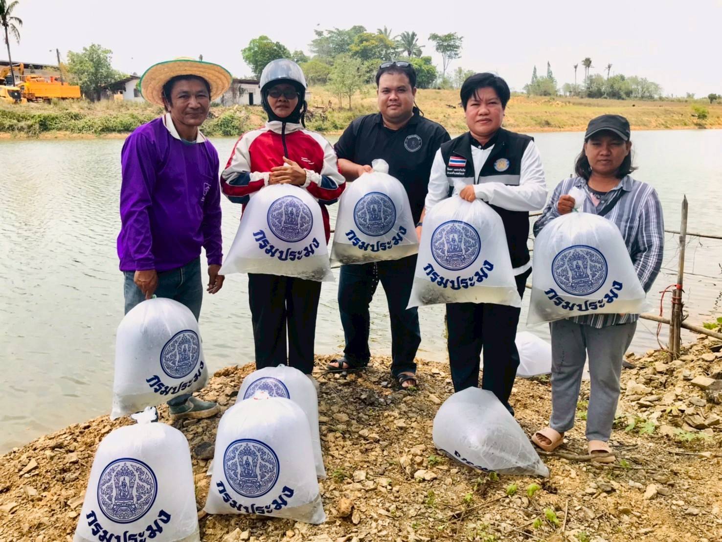 ปล่อยปลาหมอชุมพร จำนวน 3,000 ตัว