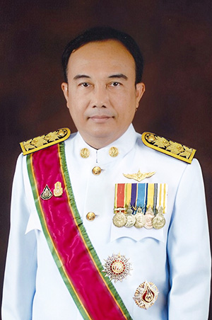 นายวิศณุพร รัตนตรัยวงศ์ : ผู้อำนวยการกองวิจัยและพัฒนาการเพาะเลี้ยงสัตว์น้ำจืด: