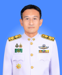 นายประพัฒน์ กอสวัสดิ์พัฒน์ : ผู้อำนวยการศูนย์วิจัยและพัฒนาการเพาะเลี้ยงสัตว์น้ำชายฝั่งเพชรบุรีปฎิบัติหน้าที่หัวหน้าฟาร์มทะเลตัวอย่างในสมเด็จพระนางเจ้าสิริกิติ์ พระบรมราชินีนาถ  พระบรมราชชนนีพันปีหลวง: