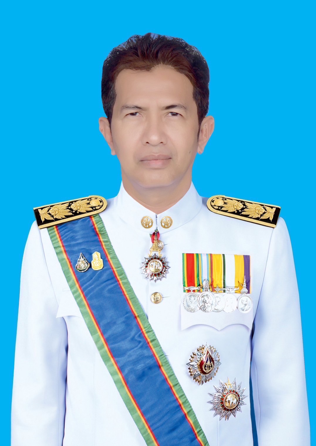 นายอานันต์ อัลมาตร์ : ผู้อำนวยการศูนย์เทคโนโลยีสารสนเทศและการสื่อสาร (ศทส.):